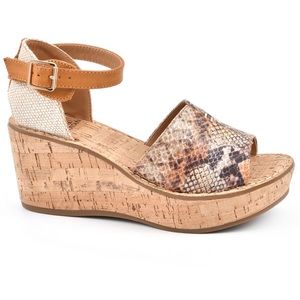 White Mountain Wedge